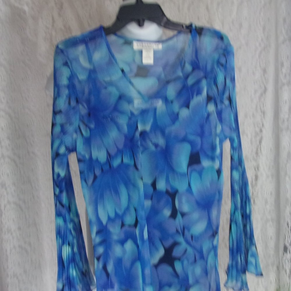 2 Pcs Versailles V-Neck Set Blue Chiffon Blouse & Camisole Size L NWOT